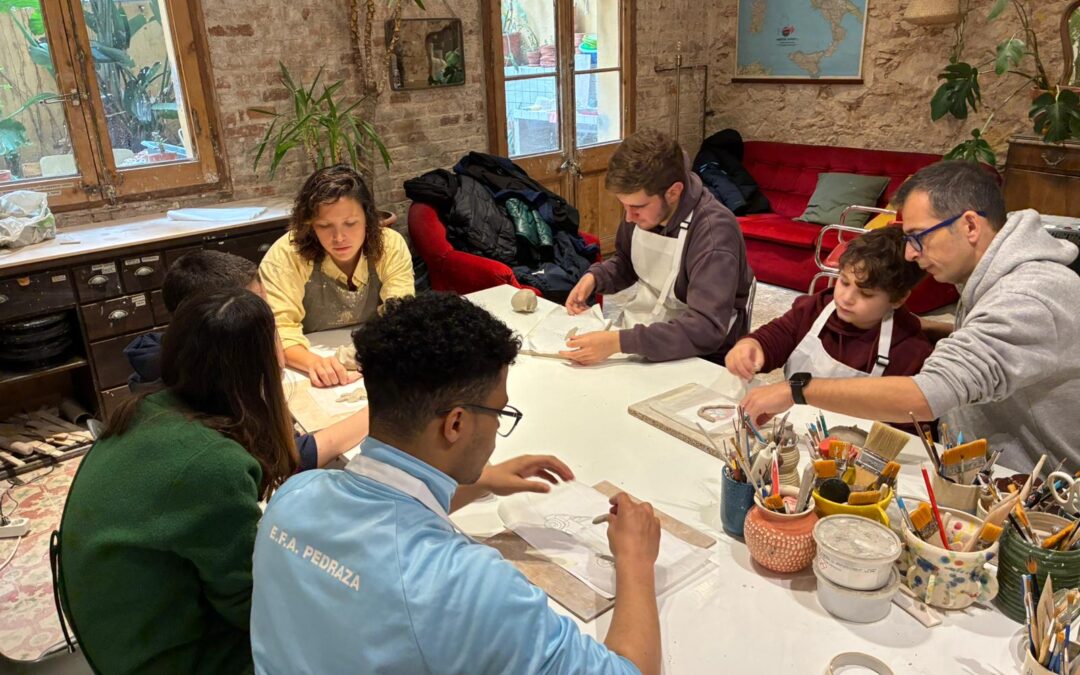 Maqui Riopedre Di Risio: «El fang té alguna cosa especial: en algun moment tots aconsegueixen connectar amb el material»